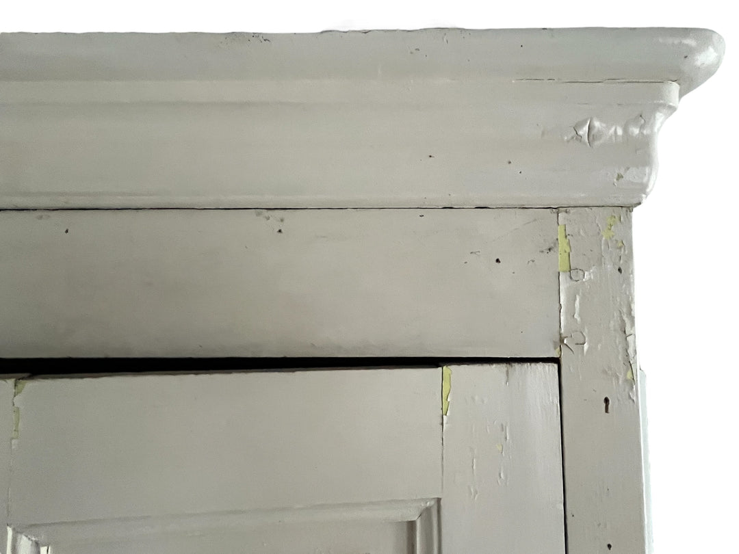 Armoire homme debout XIXe siècle