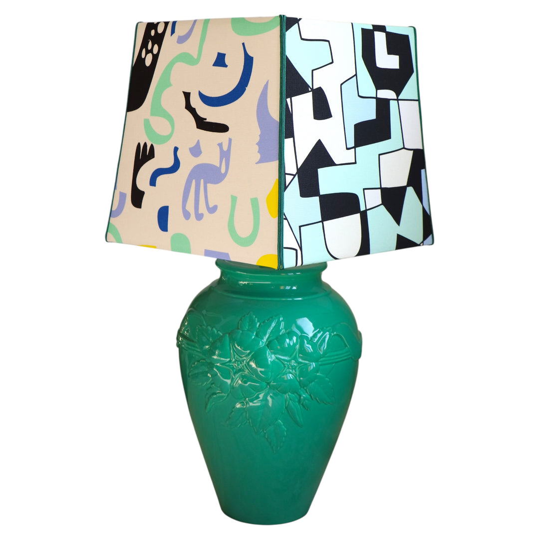 Lampe vintage en céramique verte turquoise,  création Michelle Férec, avec abat-jour en tissu d’éditeur