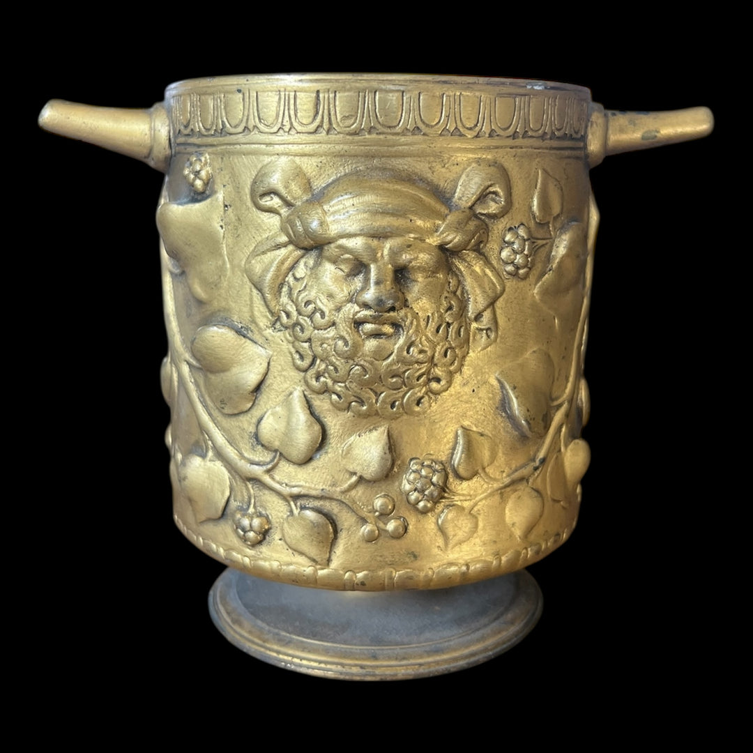 petite coupe mortier en bronze doré Bacchus  par Levillain et Barbedienne