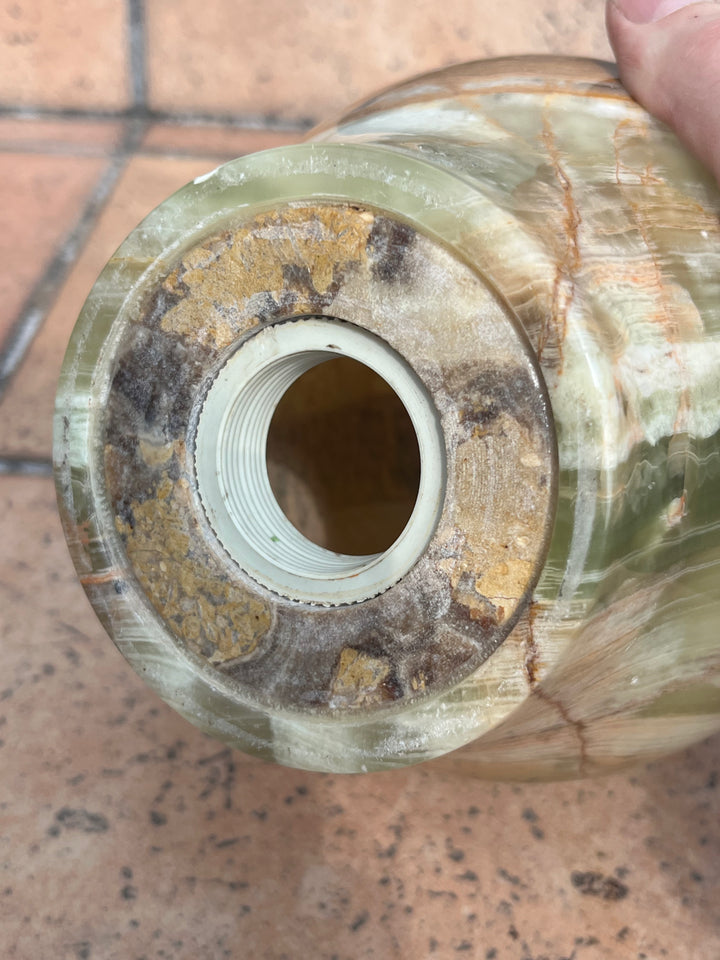 Boule en pierre de départ de rampe d’escalier en onyx vert