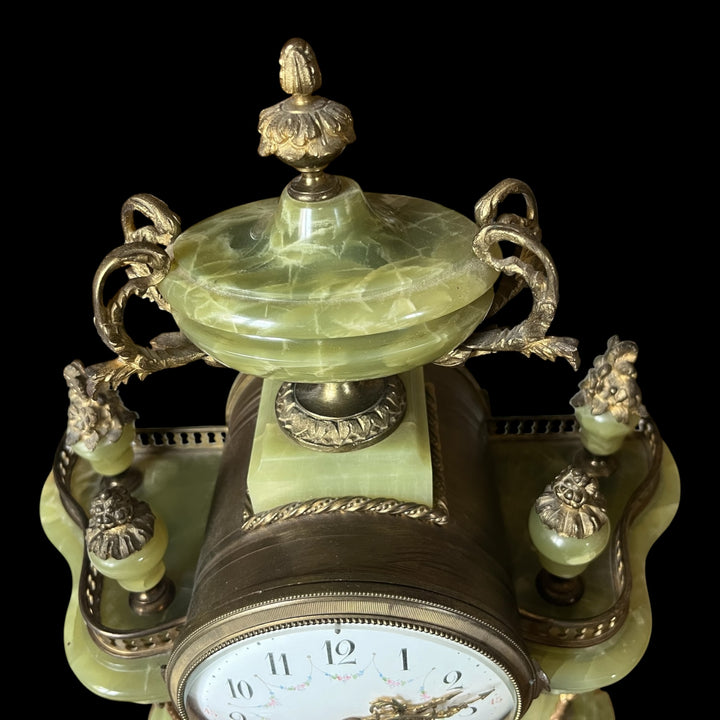 Garniture de Cheminée de style Louis XVI en onyx et bronze