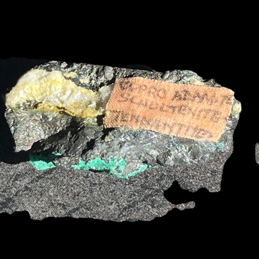 Schultenite on Adamite Var. Cuproadamite
Tsumeb Mine, Namibie DB101