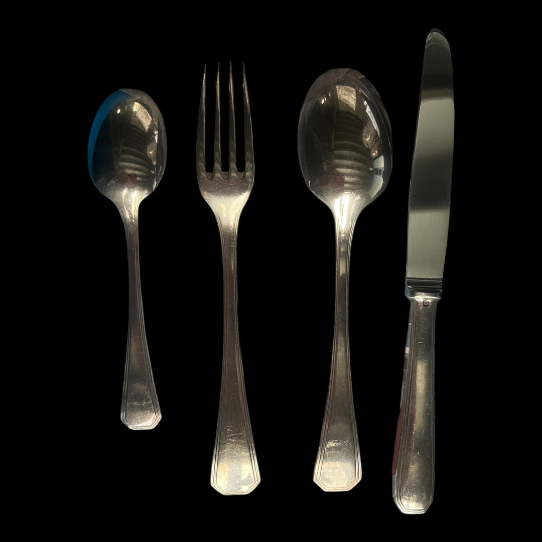 un couvert art déco enfant Christofle modele America dans son écrin