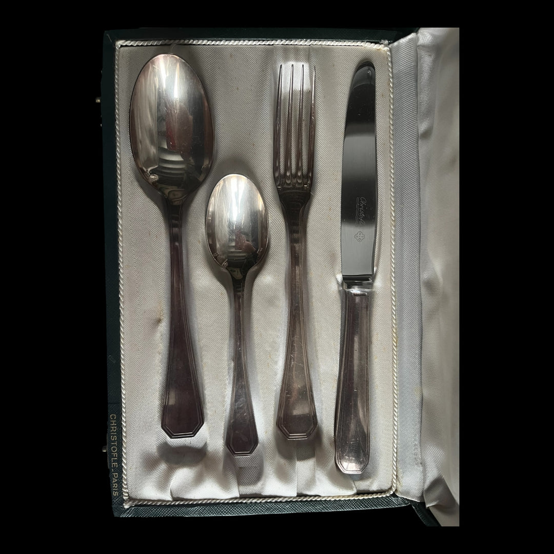 un couvert art déco enfant Christofle modele America dans son écrin