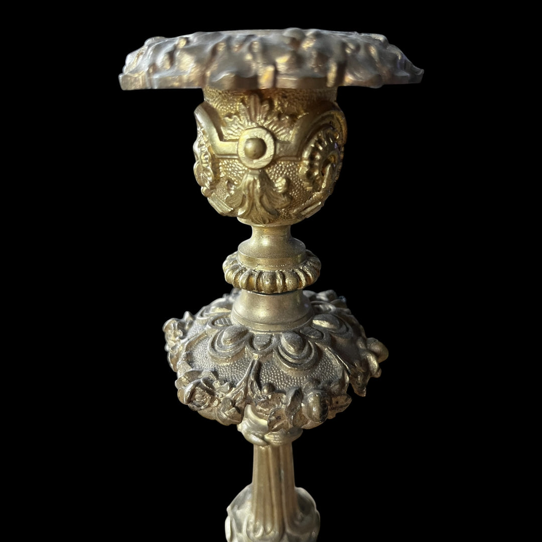 Paar Kerzen von XIXISTHURHTEN in Bronze -Dekor von weiblichen Mascarons und Blumen