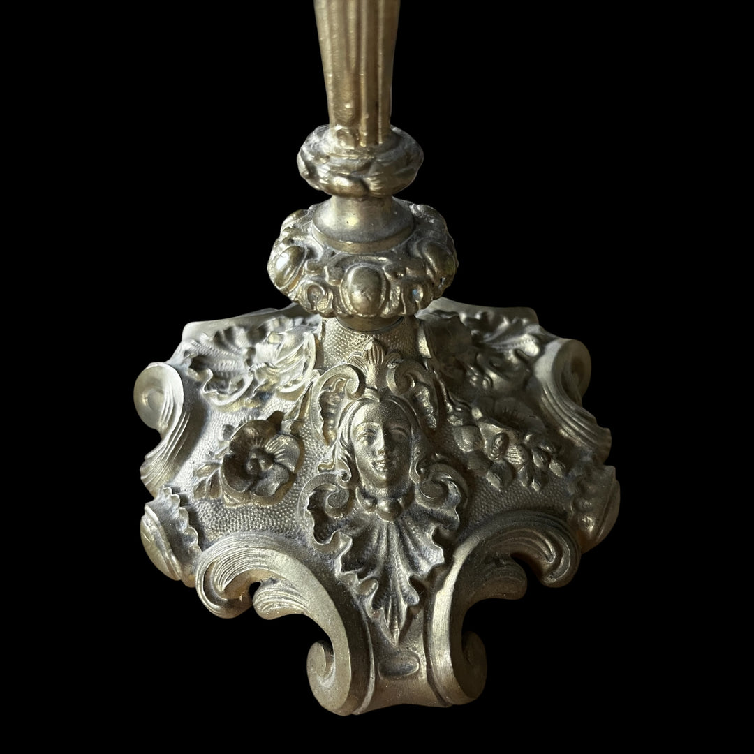 Paar Kerzen von XIXISTHURHTEN in Bronze -Dekor von weiblichen Mascarons und Blumen