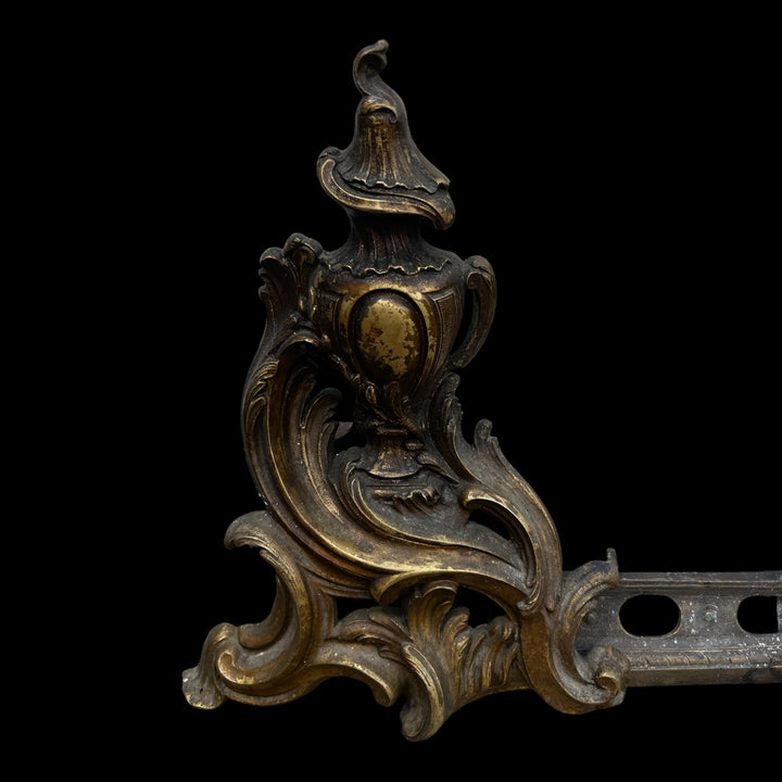 chenet en bronze style louis xv