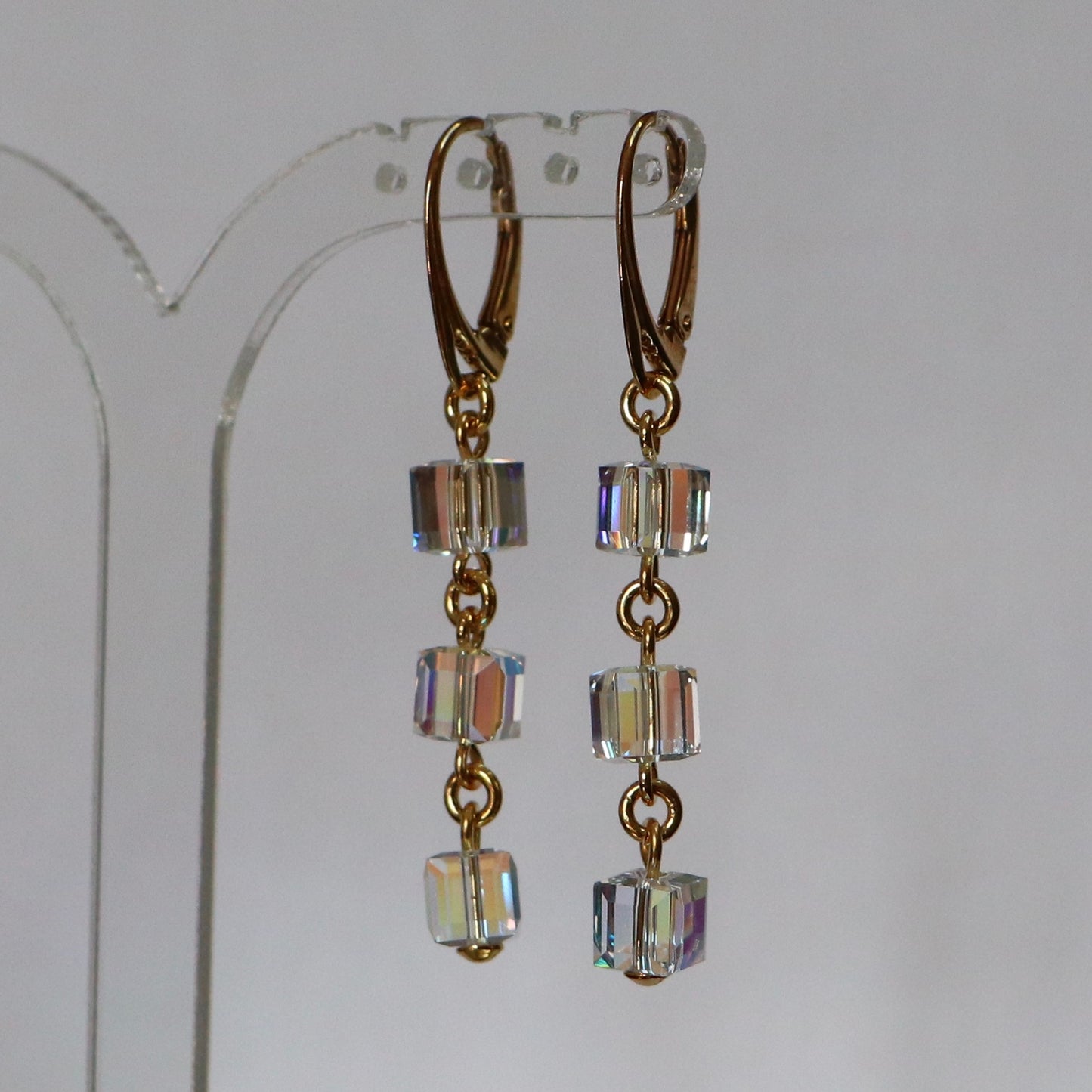 Boucles d'oreilles, cristaux Swarovski, argent doré, cristal AB, MULTI-CUBES