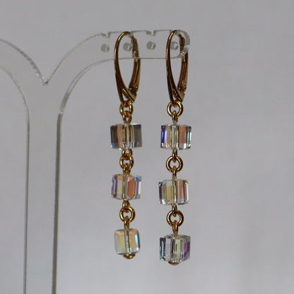 Boucles d'oreilles, cristaux Swarovski, argent doré, cristal AB, MULTI-CUBES