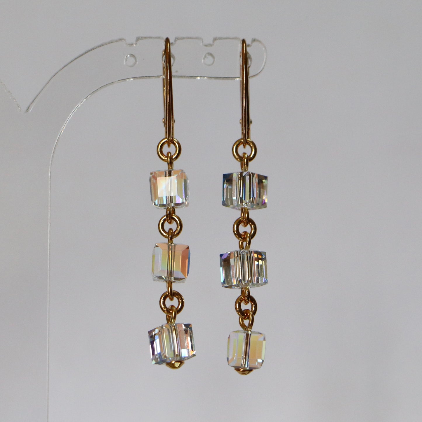 Boucles d'oreilles, cristaux Swarovski, argent doré, cristal AB, MULTI-CUBES