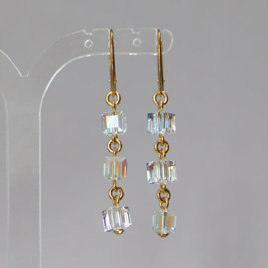 Boucles d'oreilles, cristaux Swarovski, argent doré, cristal AB, MULTI-CUBES