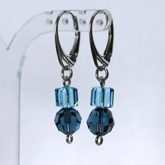 Boucles d'oreilles, cristaux Swarovski, argent rhodié, bleu, POMPON