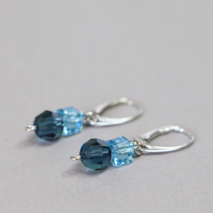 Boucles d'oreilles, cristaux Swarovski, argent rhodié, bleu, POMPON