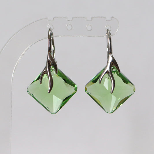 Boucles d'oreilles, cristaux Swarovski, argent rhodié, vert olive, AGATHE