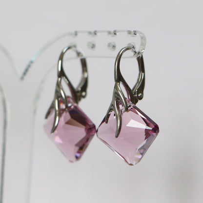 Boucles d'oreilles, cristaux Swarovski, argent rhodié, mauve clair, AGATHE