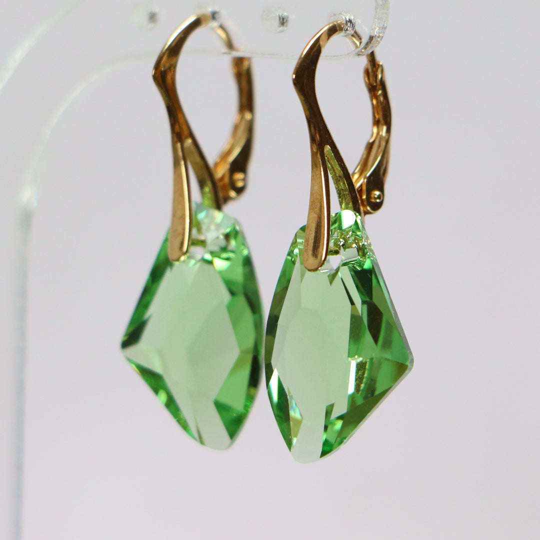 Copie de Boucles d'oreilles, cristaux Swarovski, argent doré, vert olive, ALICIA