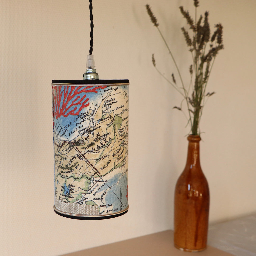 Portable lamp with a laminated lampshade in MAP fabric