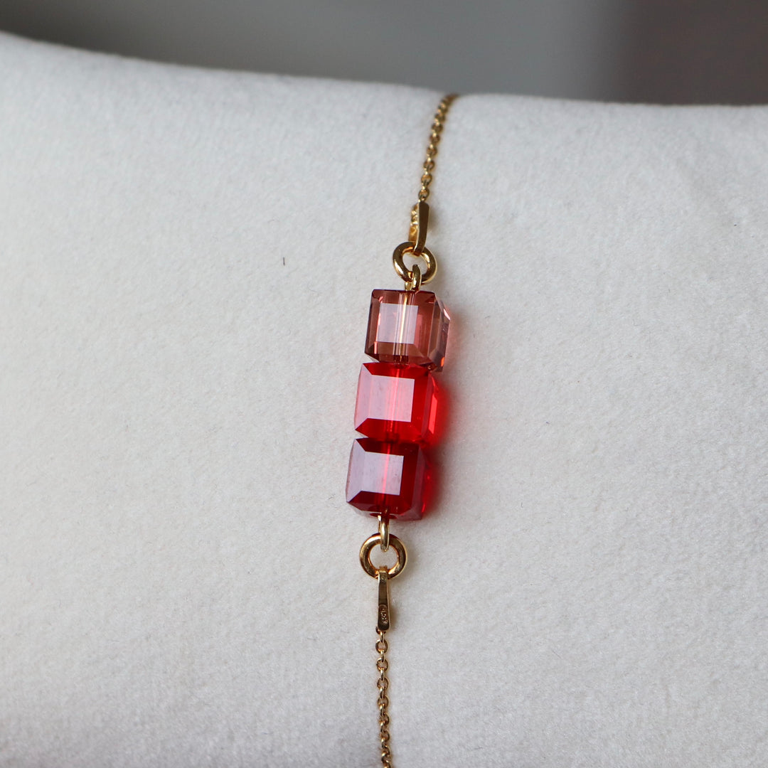 Armband, Swarovski -Kristalle, goldenes Silber, Rot, 3Carre