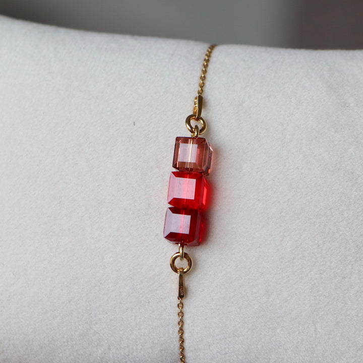 Armband, Swarovski -Kristalle, goldenes Silber, Rot, 3Carre