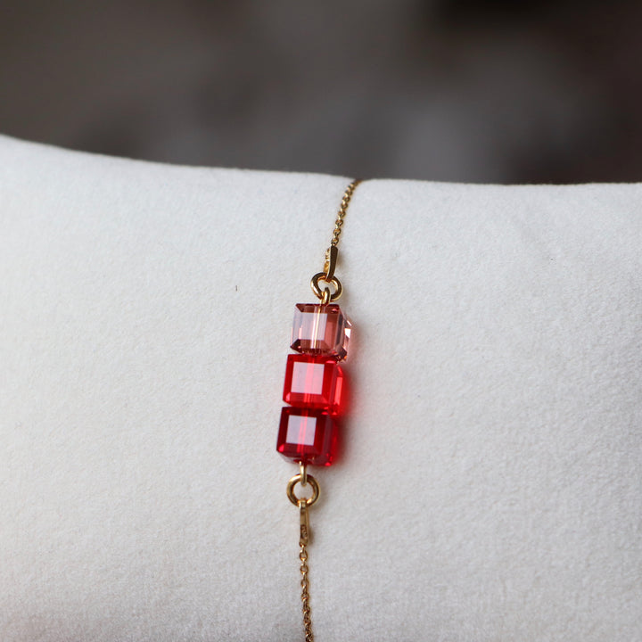 Armband, Swarovski -Kristalle, goldenes Silber, Rot, 3Carre