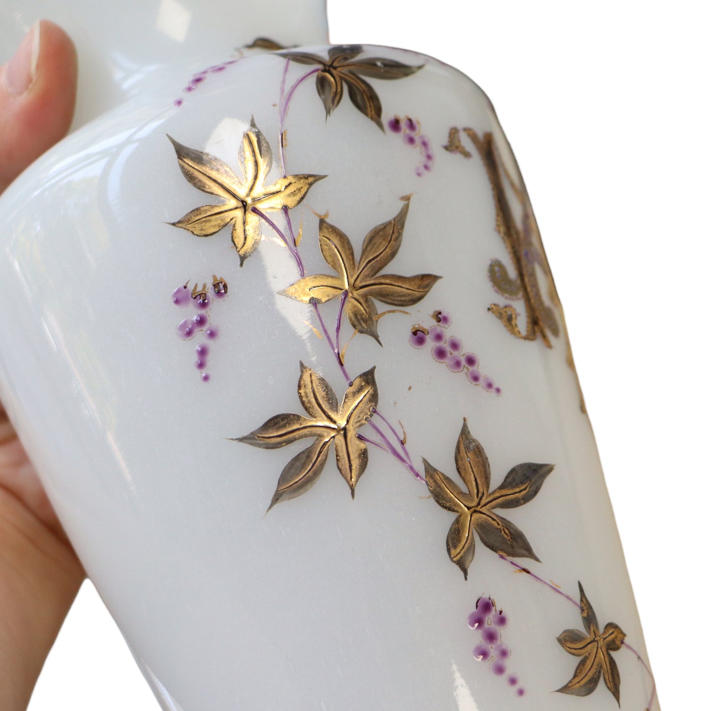 Vase religieux en opaline XIXe