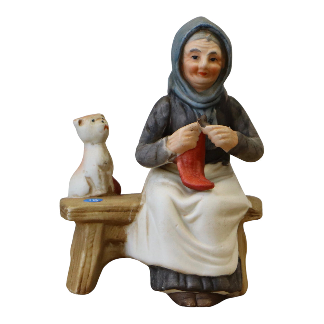 Figurine 2 en biscuit