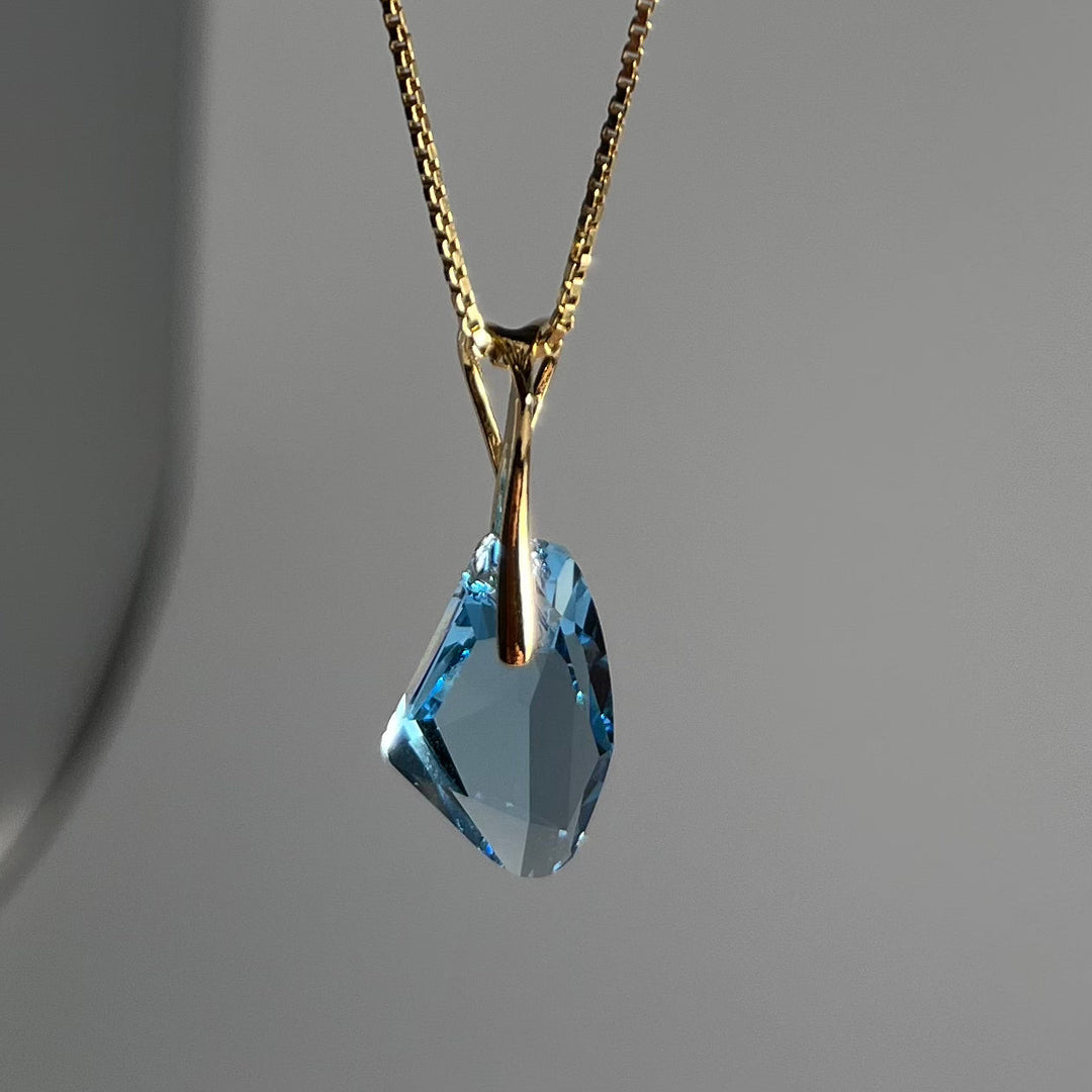 Pendentif, cristaux Swarovski, argent doré, bleu aquamarine, ALICIA