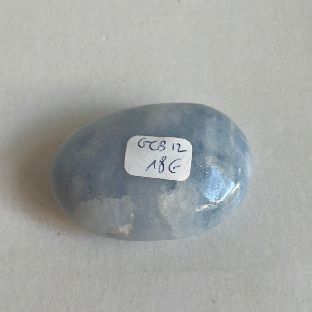 Galet Calcite bleue 6 cm Madagascar GCB12