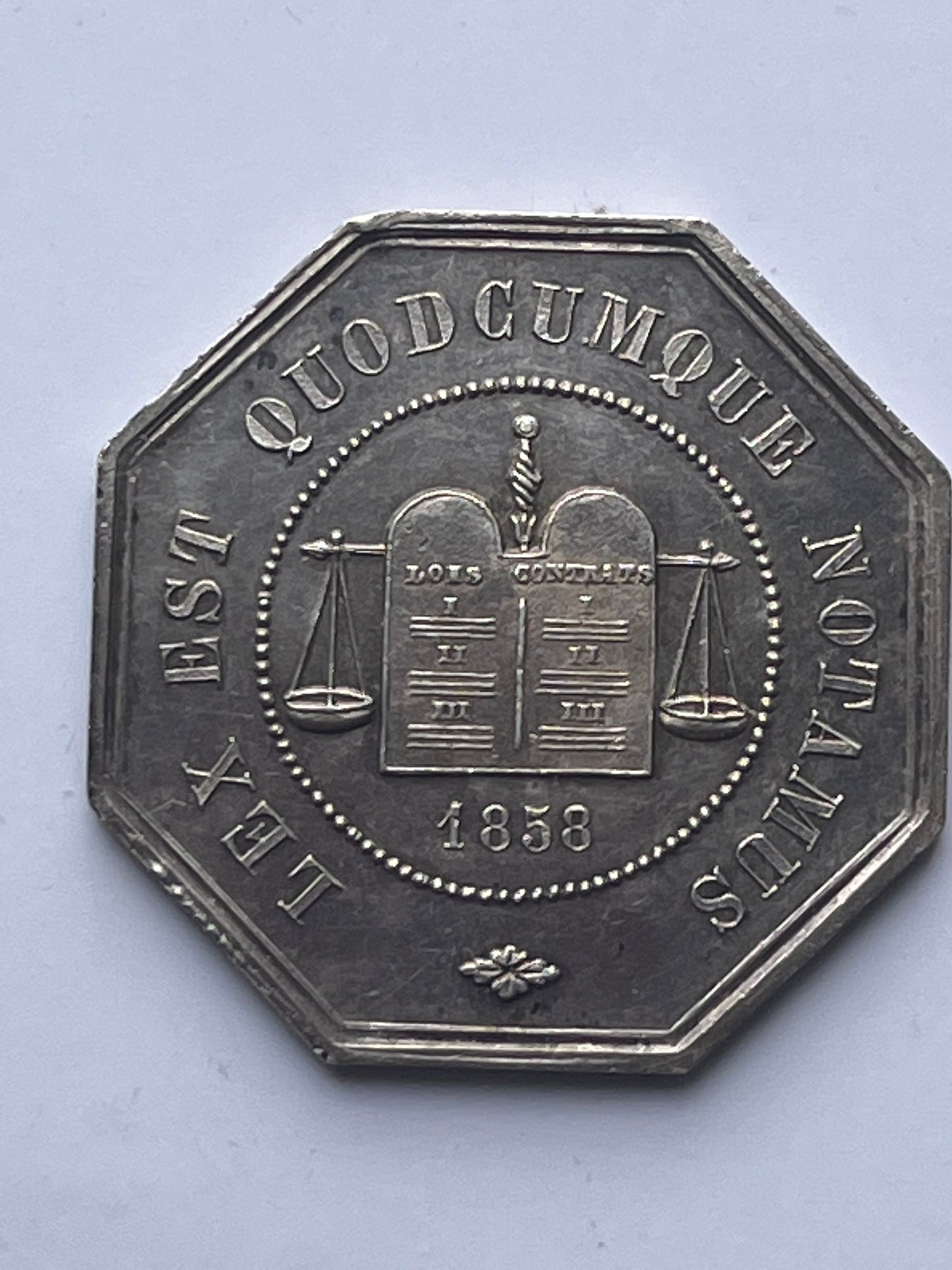 Silver token, Notaries, Péronne 1858 bee
