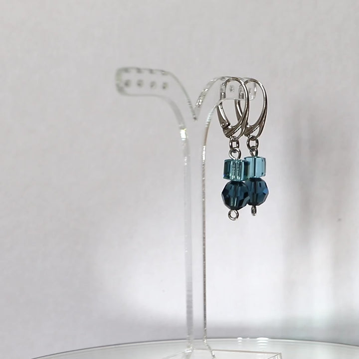 Boucles d'oreilles, cristaux Swarovski, argent rhodié, bleu, POMPON