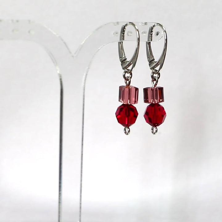 Boucles d'oreilles, cristaux Swarovski, argent rhodié, rouge, POMPON