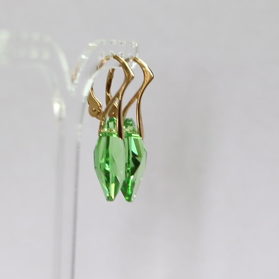 Copie de Boucles d'oreilles, cristaux Swarovski, argent doré, vert olive, ALICIA