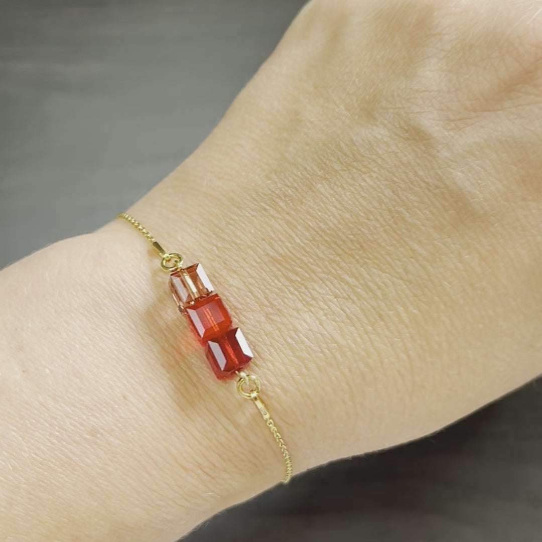 Armband, Swarovski -Kristalle, goldenes Silber, Rot, 3Carre