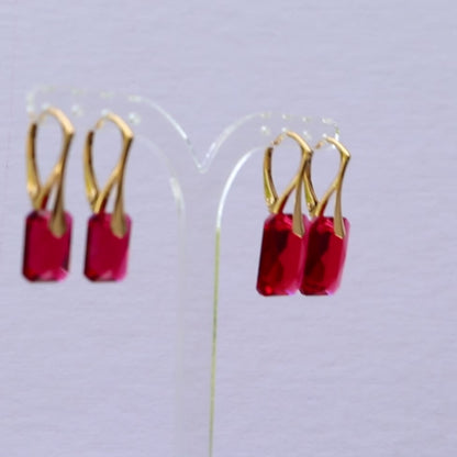 Boucles d'oreilles avec cristaux Swarovski, rouge framboise, argent doré, NOEMIE