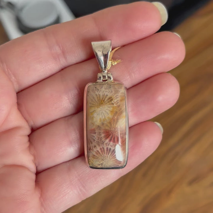 Silver pendant with fossilized coral PS115