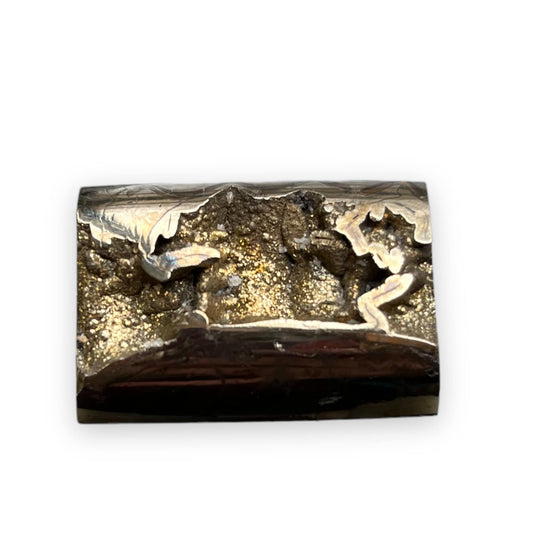Пиритизированный аммонит, АМ_П049, размер кабошона, 35х24х8 мм; 15,6 г;