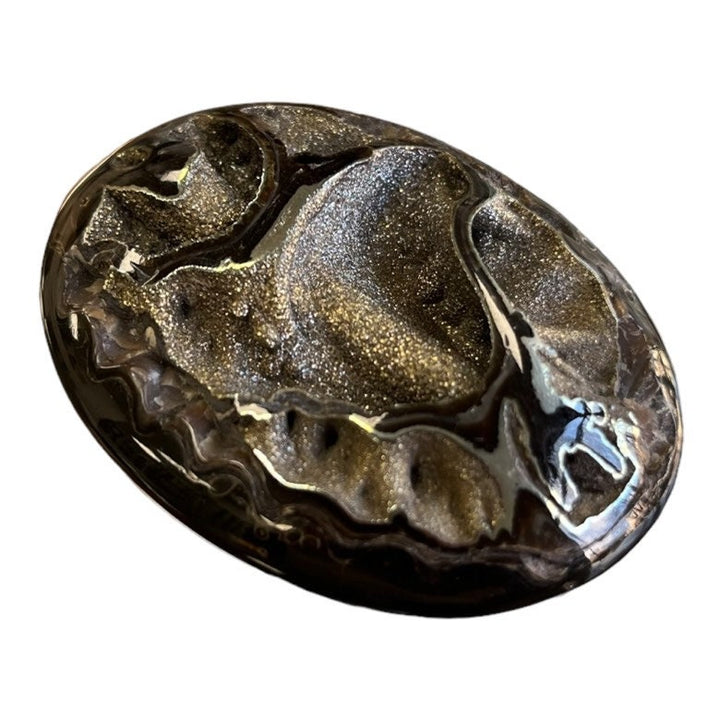 Ammonite pyritisée, AM_P015, taille cabochon, 59x44x11 mm; 33.5g;