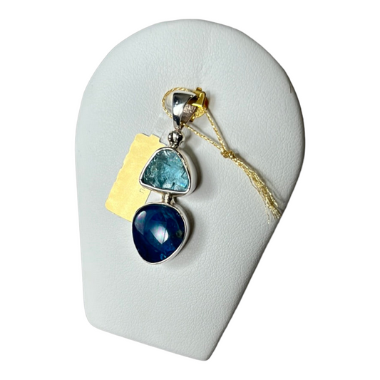 Silver pendant with blue apatite PS056