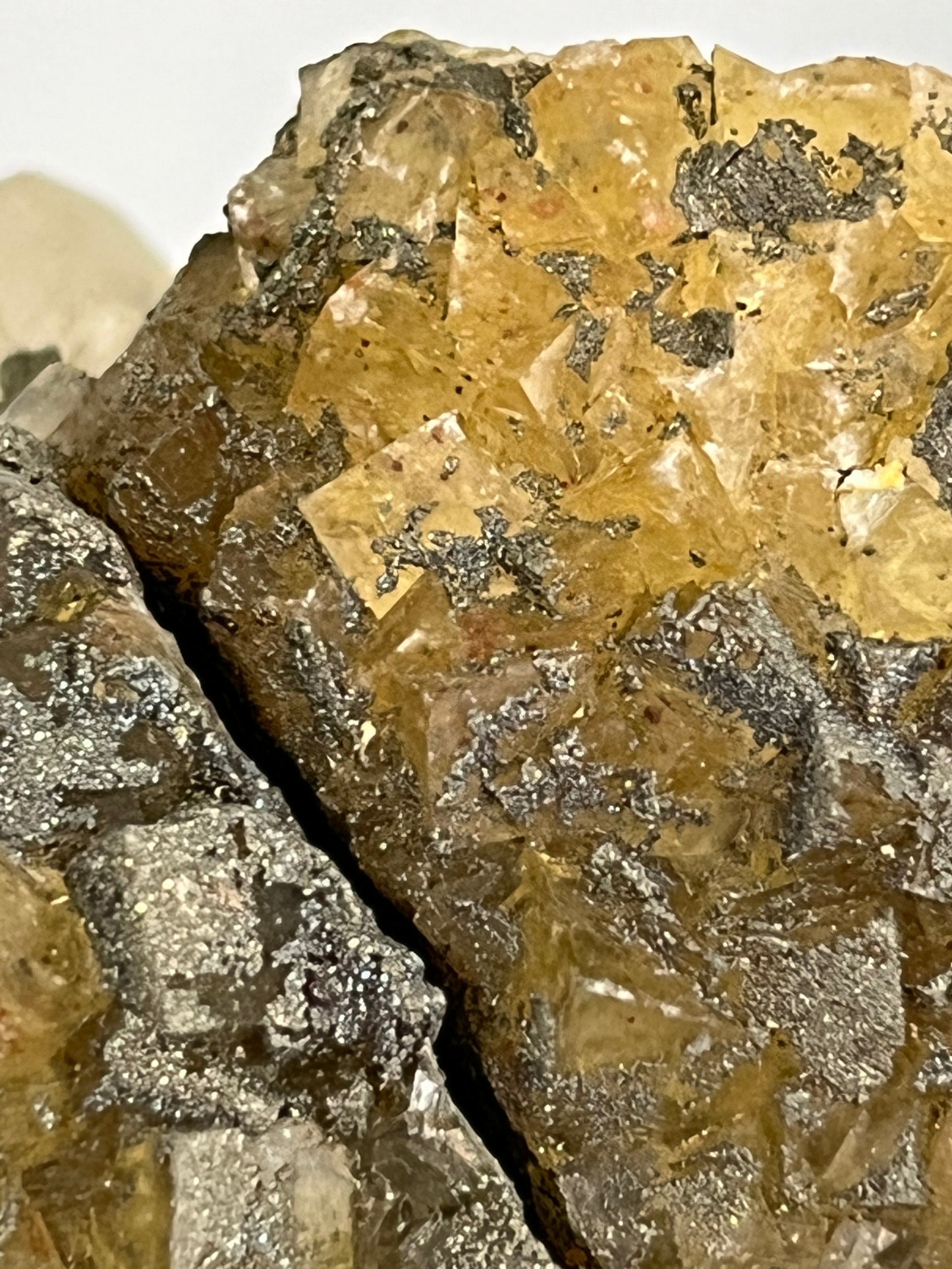Fluorite calcite,pyrite Espagne DR157