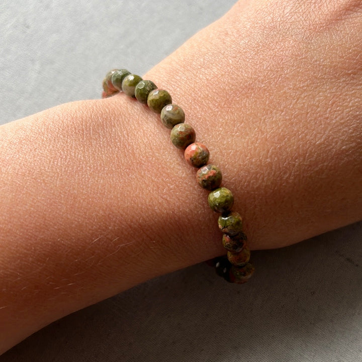 Bracelet UNAKITE pierres facettés 6 mm