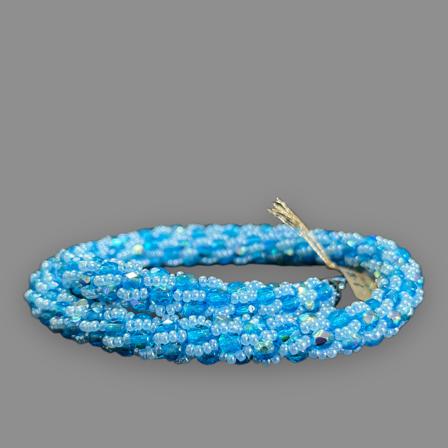 Collier spirale au crochet en perles Miyuki, bleu claire AB, 46 cm