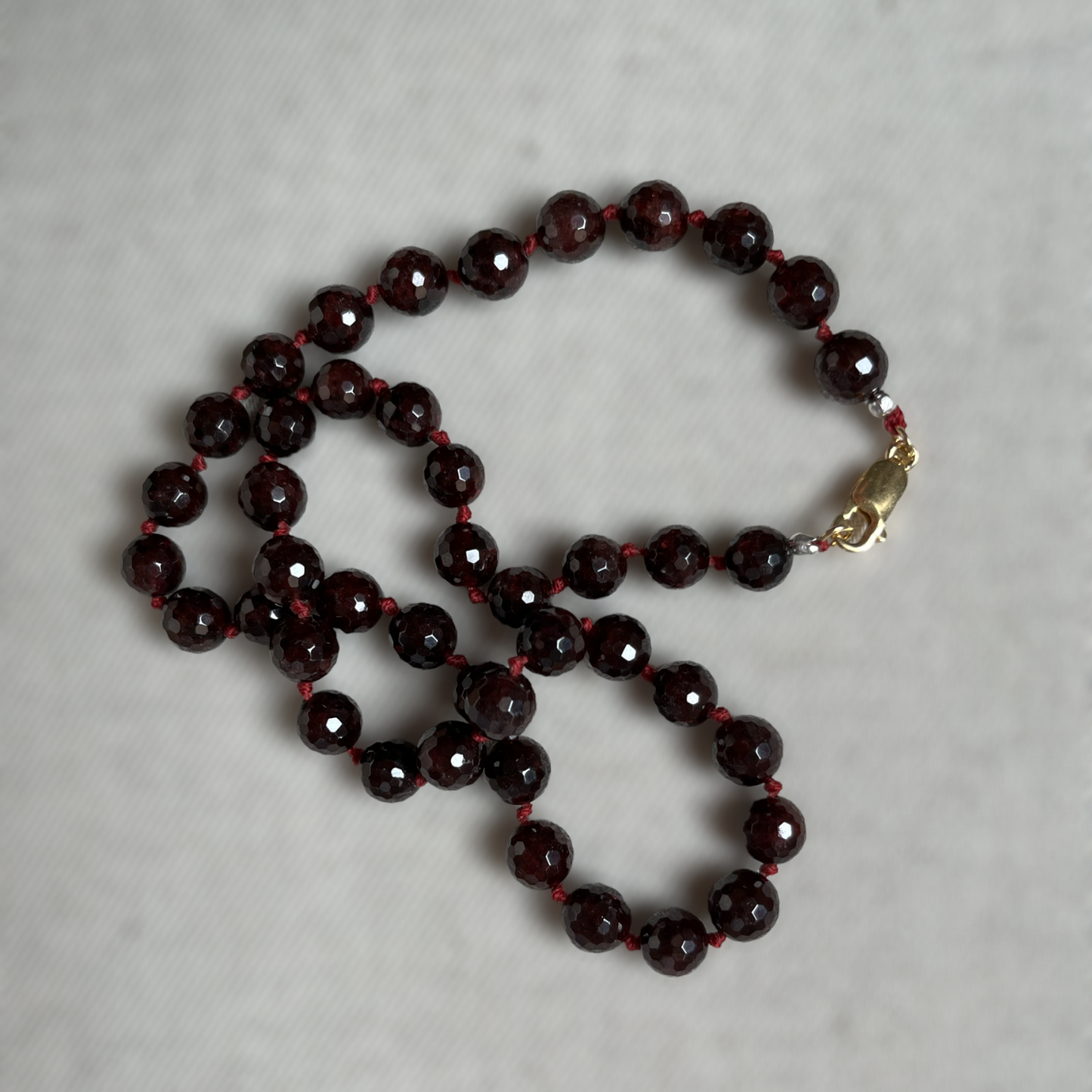 Natural stone knotted necklace (garnet) 48 cm