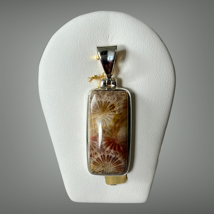 Silver pendant with fossilized coral PS115