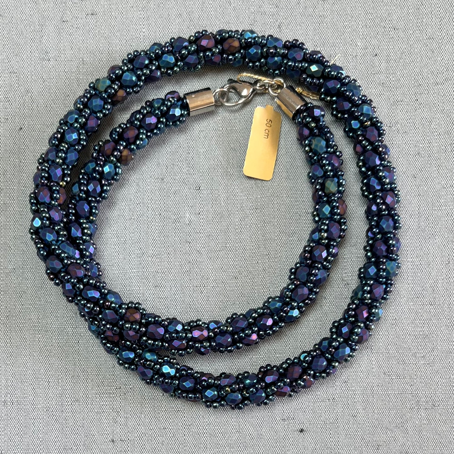 Collier spirale au crochet en perles Miyuki, bleu metallique, 50 cm