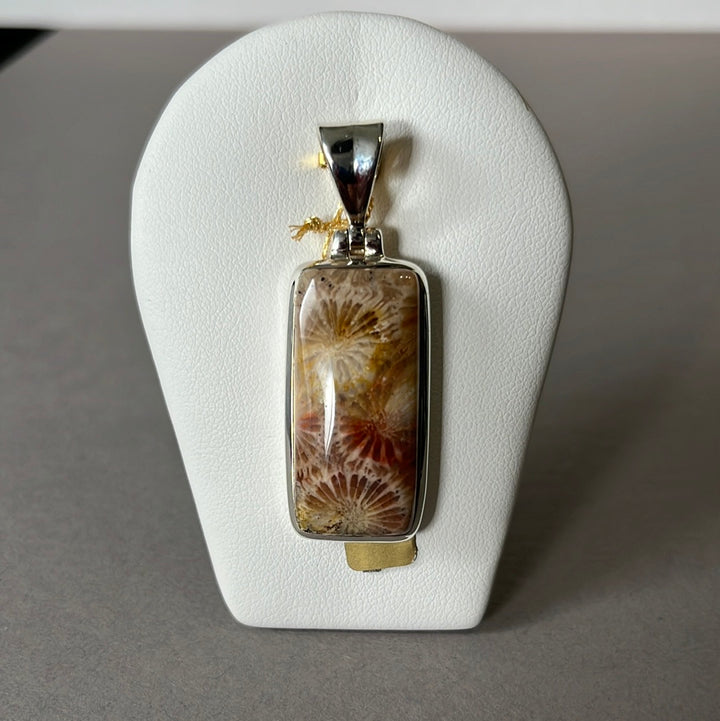 Silver pendant with fossilized coral PS115