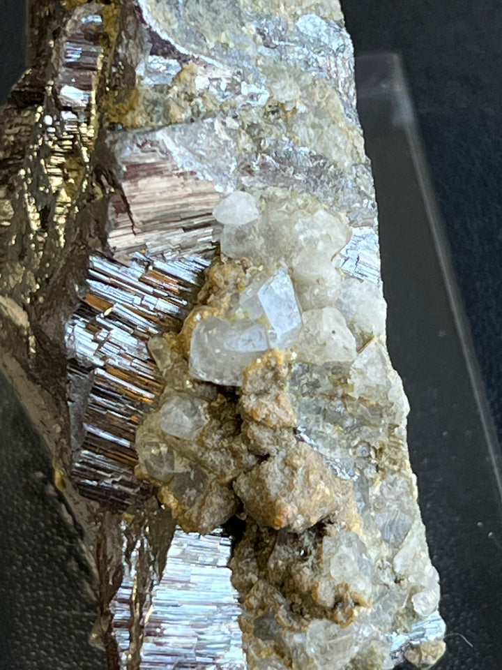 Topazes sur arsénopyrite Portugal PNQ11