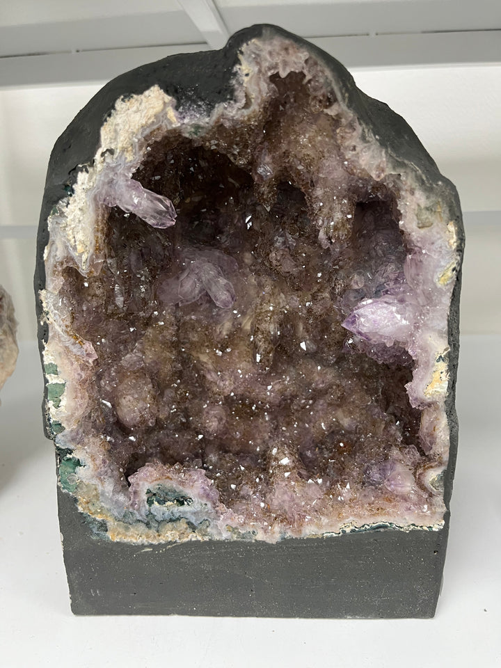 ブラジルAMG3 AMETHYST GEODE