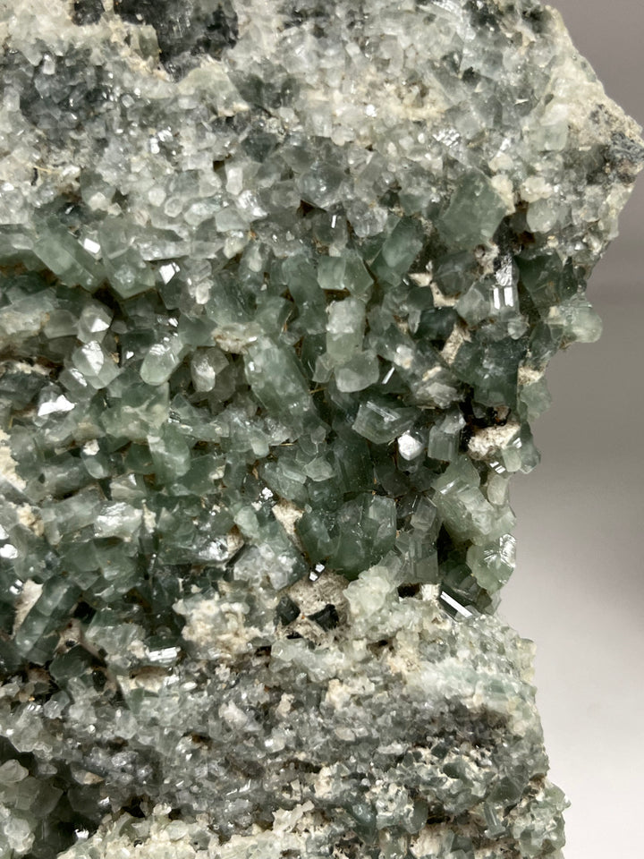 Albite byssolite France DR120