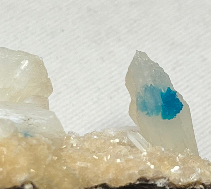 Cavansite inclusions dans stilbite Inde DW172