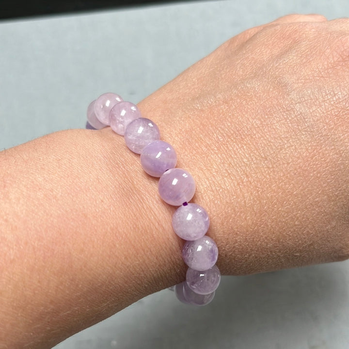 Браслет LAVENDER QUARTZ с шариковыми камнями 10 мм.